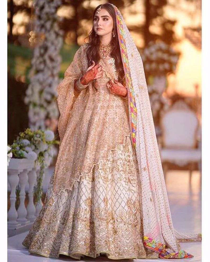 Picture of The sun shines bright on Komal Baig and her beautiful white bridal