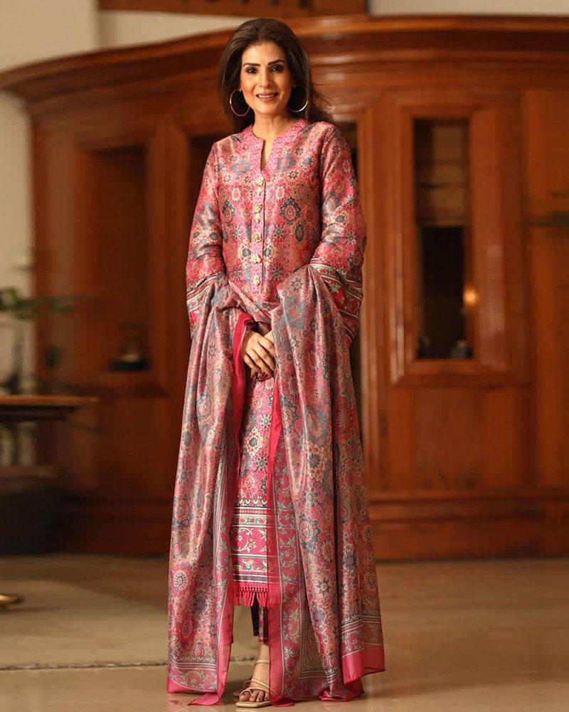 Picture of The ever graceful Resham wears our ‘Uzbek’ matching raw silk set for effortless Eid style!