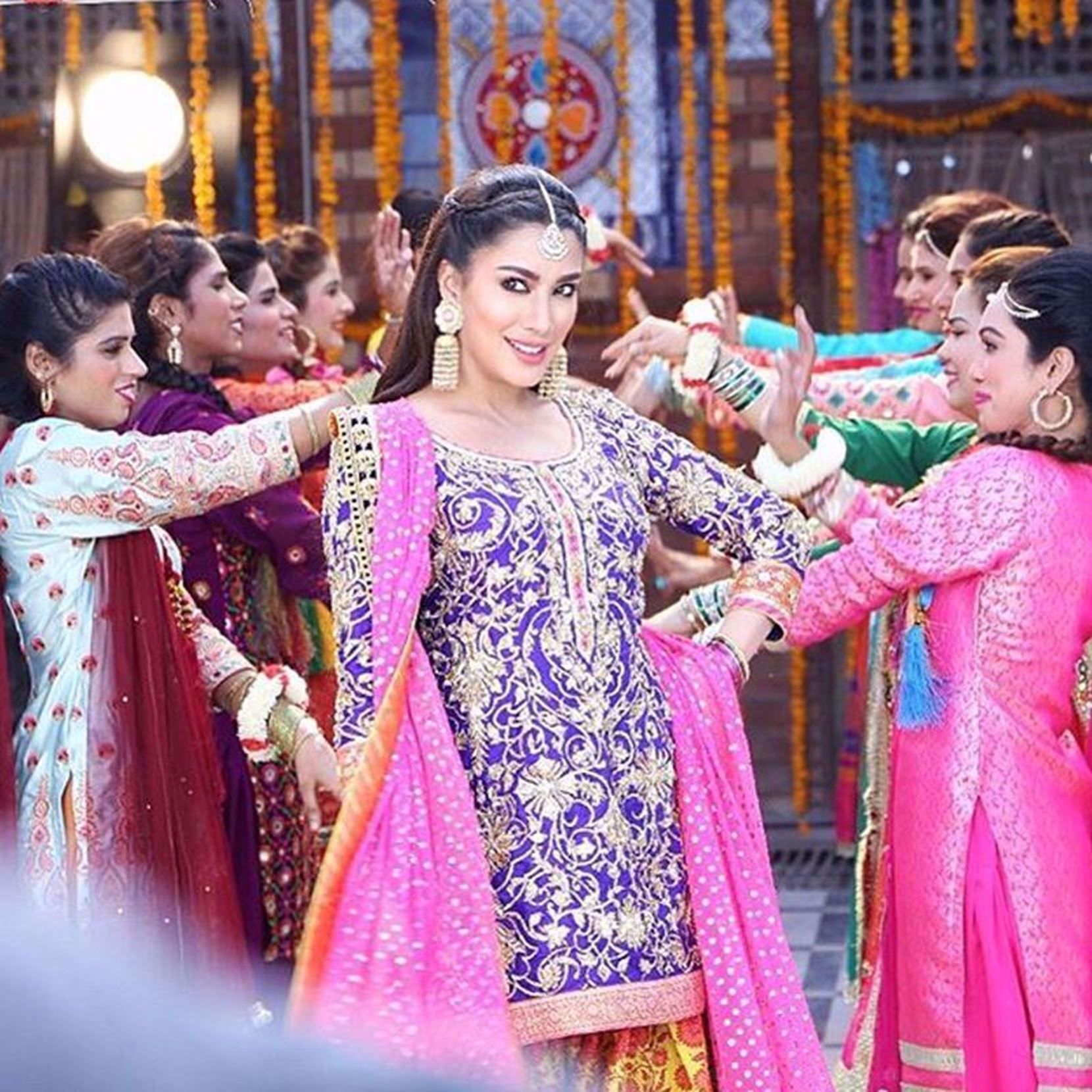 Picture of MEHWISH HAYAT IN NOMI ANSARI FOR LOADWEDDING