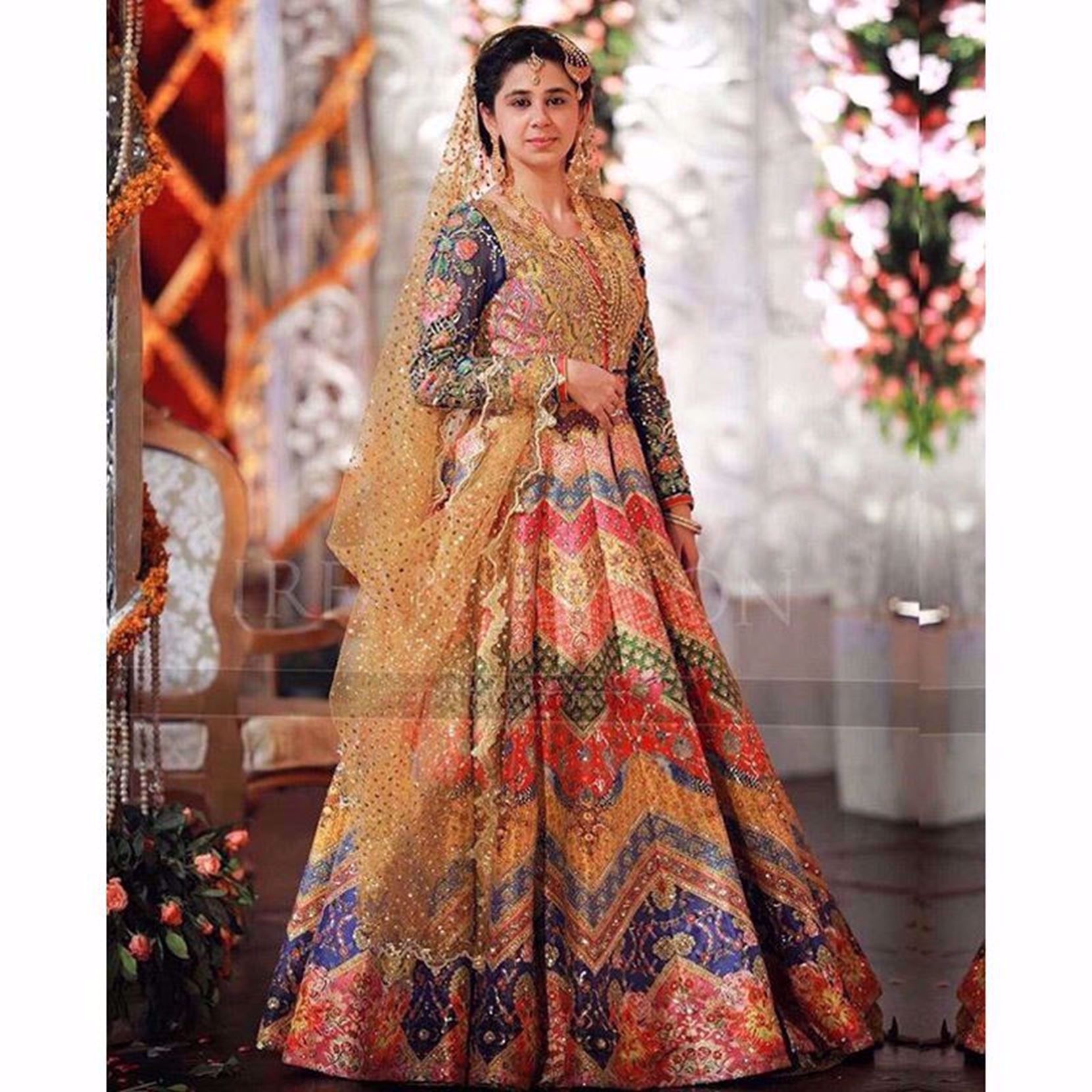 Picture of MAHAM WAFA MAKES A GORGEOUS MEHNDI BRIDE IN SYMPHONY LEHNGA CHOLI