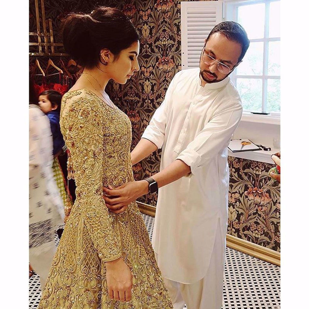 Picture of BRIDAL FITTING WITH NOMI-ANSARI