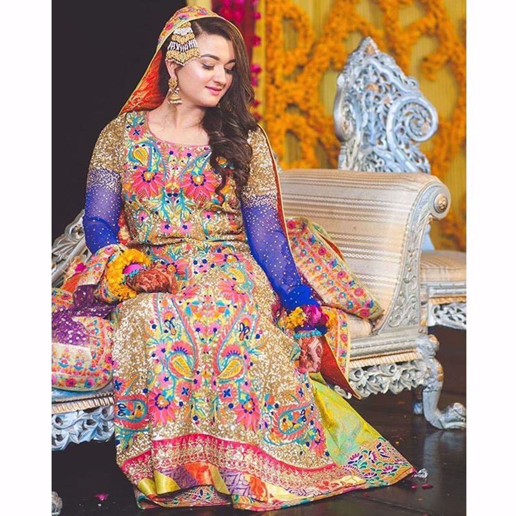 Picture of MEHNDI BRIDE IN A CUSTOM NOMI ANSARI