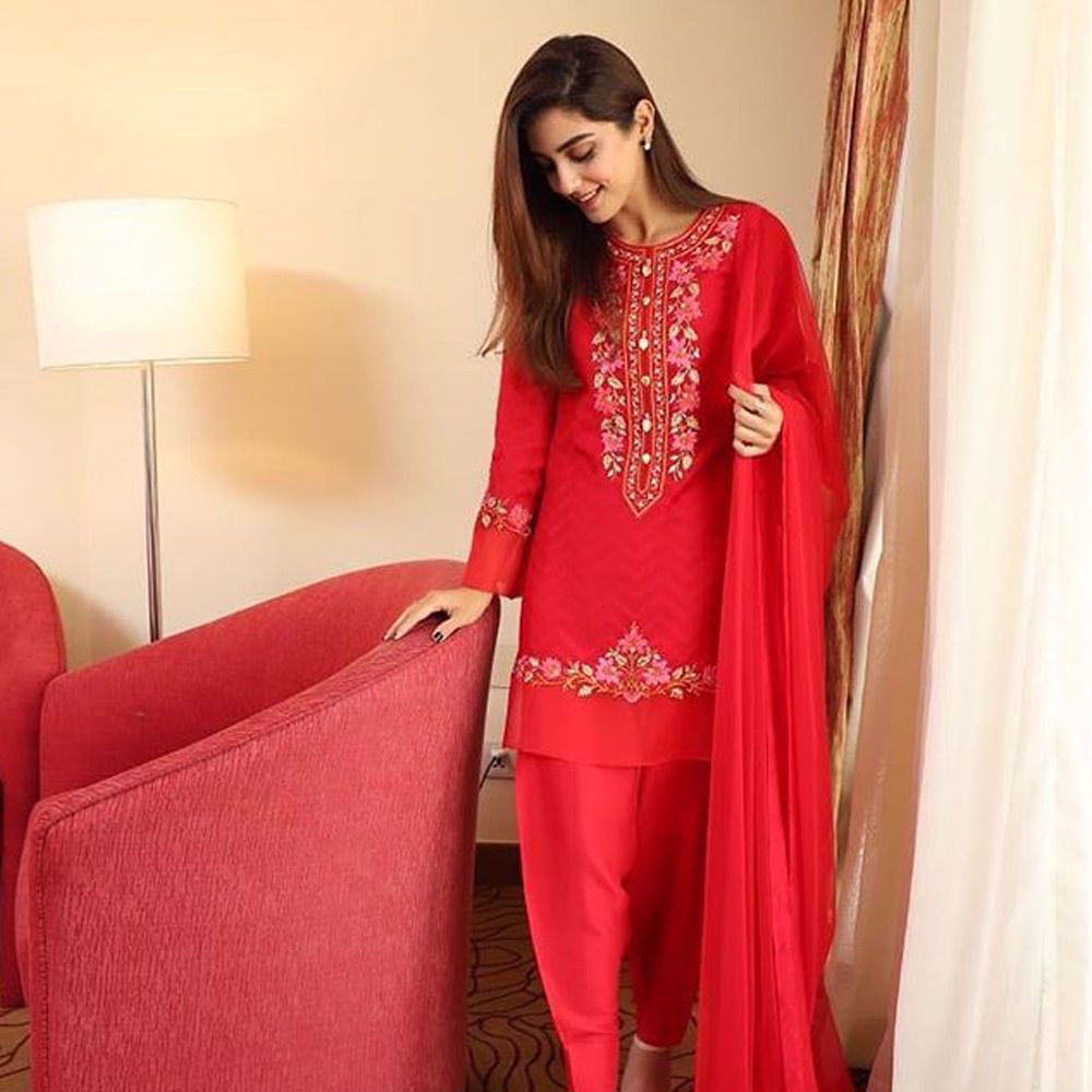 Picture of Maya Ali in signature handcrafted piece by Nomi Ansari.