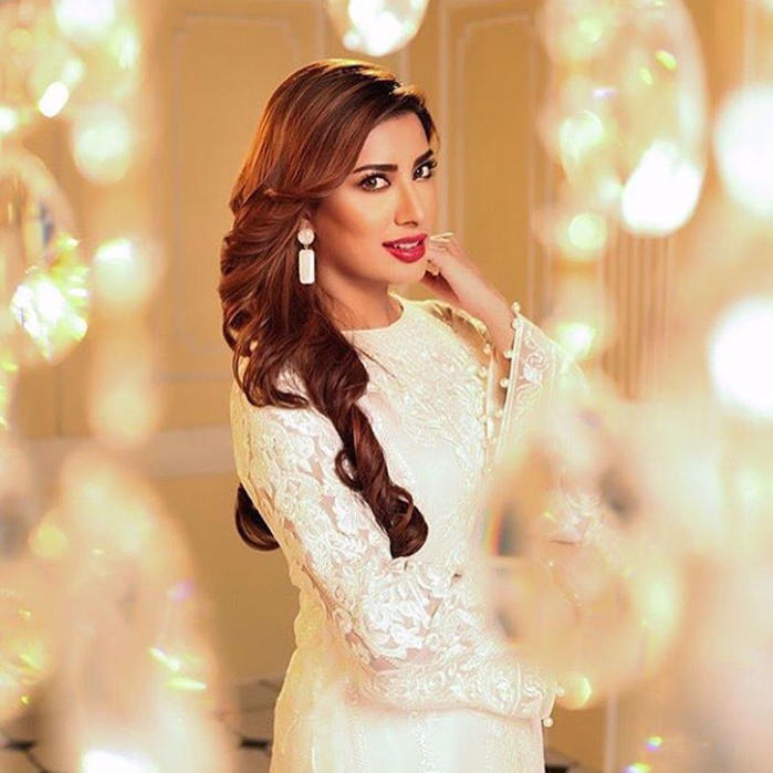 Picture of Mehwish Hayat in Nomi Ansari's signature ensemble