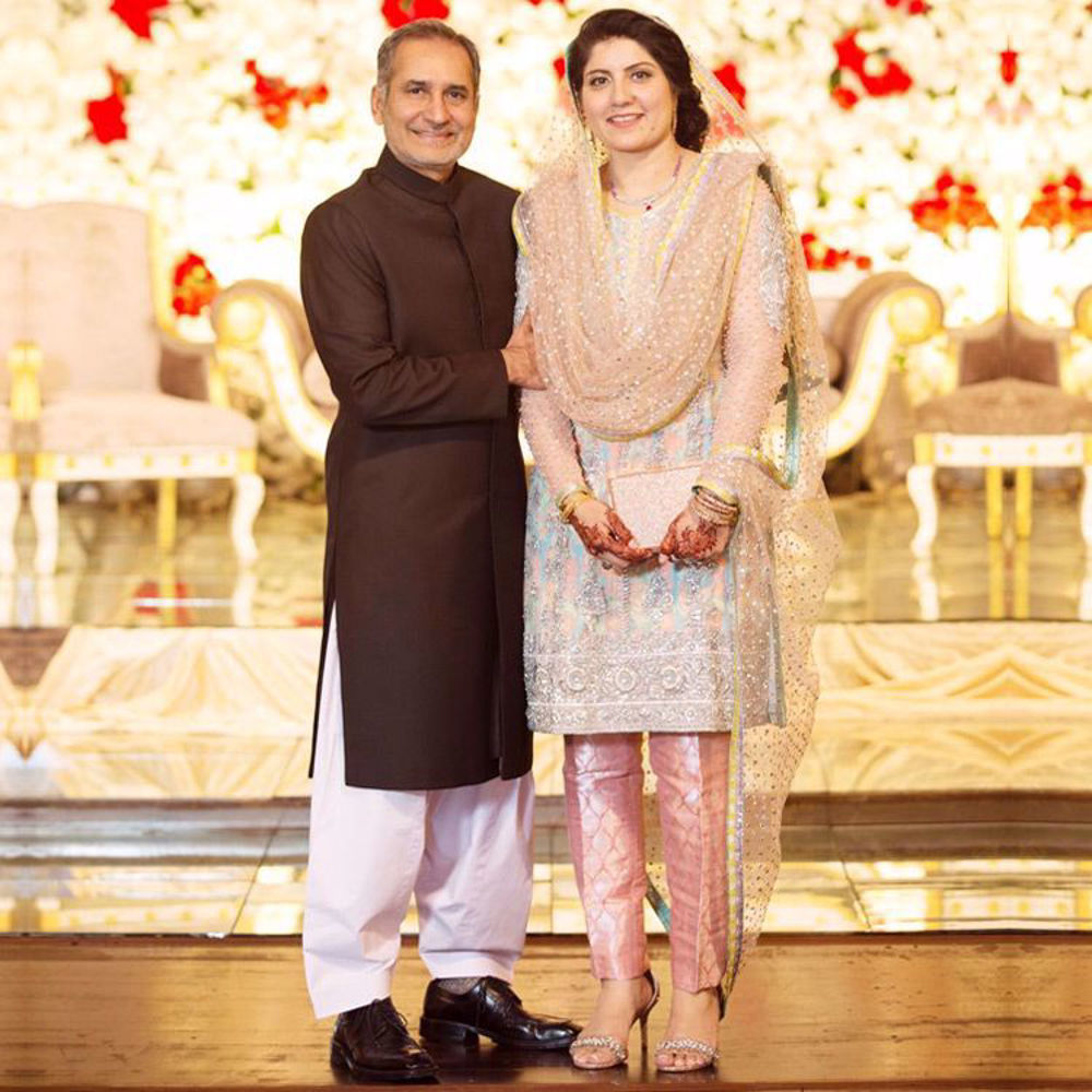 Picture of Uzma Khan wearing a signature Nomi Ansari formal